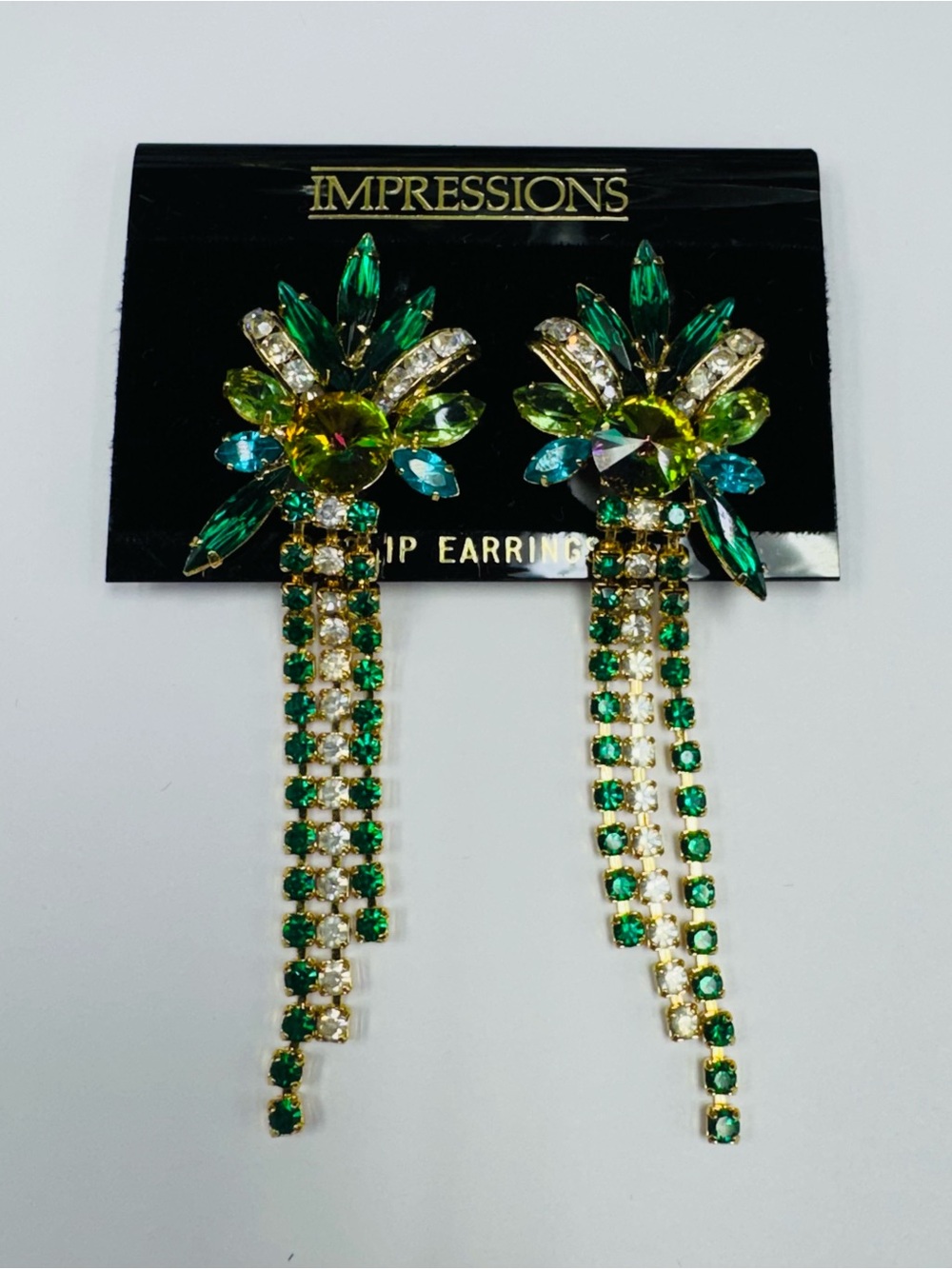 Vintage 90s Green Rhinestone Clip-On Dangle Earrings Gold Tone Statement Fringe